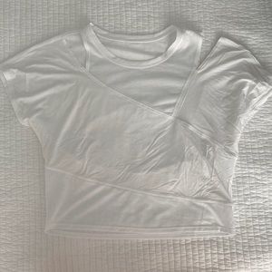 RARE lululemon tee